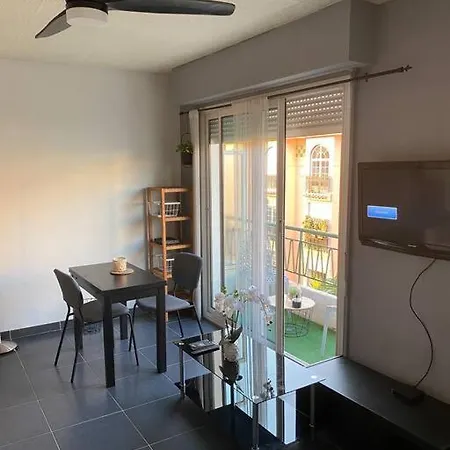 아파트 Avec Balcon, Plages De Juan Les Pins 앙티브